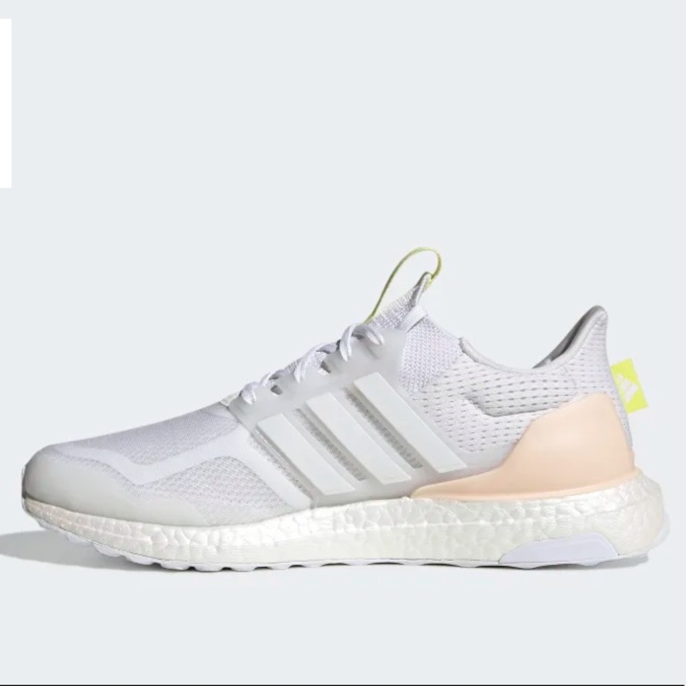 adidas UltraBOOST Mono White Peach Tint - Picture 5 of 9